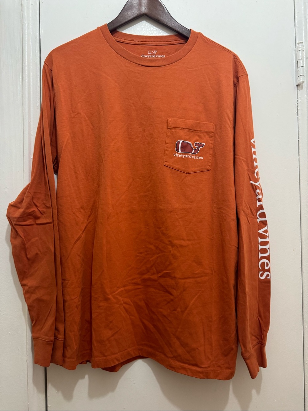 Vineyard Vines Men’s Orange  Long Sleeve Graphic Shirt Size L